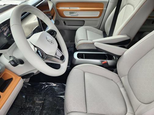 2025 Volkswagen ID. Buzz Pro S Plus with 4MOTION