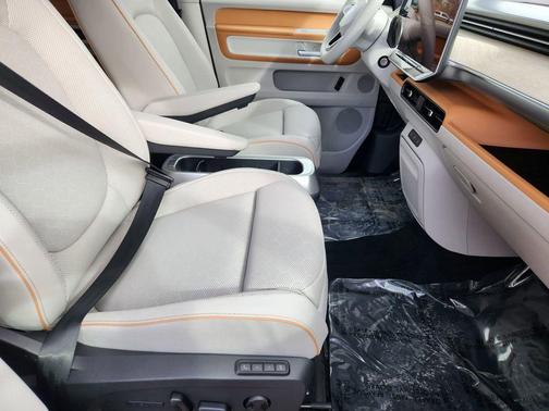 2025 Volkswagen ID. Buzz Pro S Plus with 4MOTION