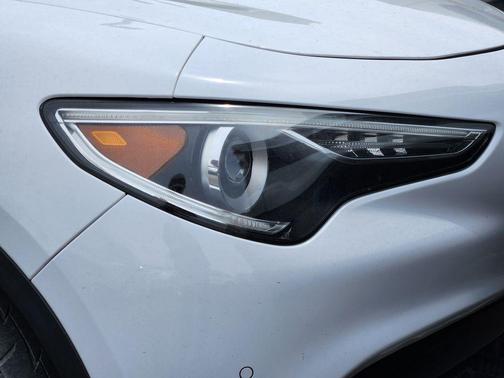 Alfa White 2018 Alfa Romeo Stelvio Ti Sport