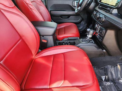 2024 Jeep Wrangler Rubicon 392