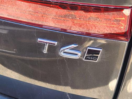 2019 Volvo XC60 T6 Momentum