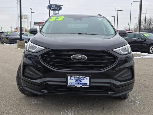 2022 Ford Edge SE