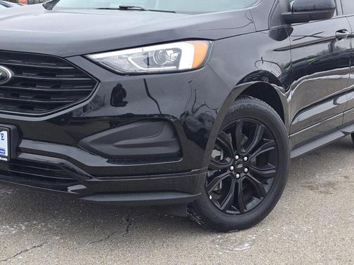 2022 Ford Edge SE