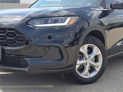 Crystal Black Pearl 2023 Honda HR-V LX