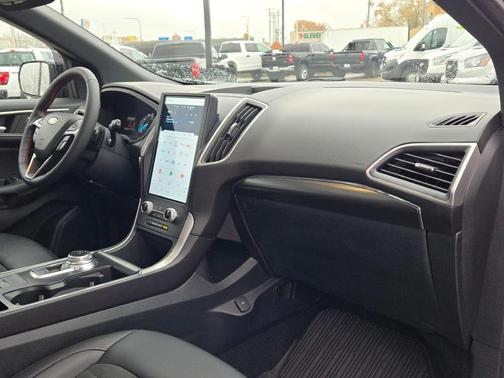 2022 Ford Edge ST Line