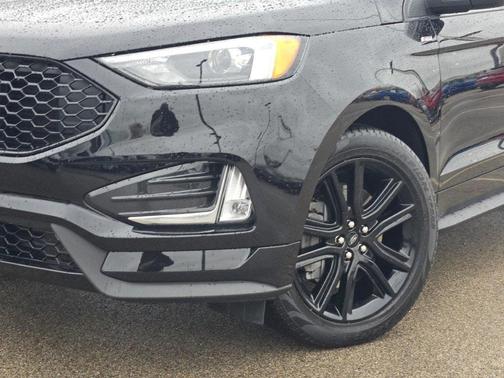 2022 Ford Edge ST Line