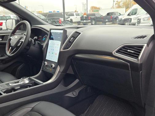 2022 Ford Edge ST Line