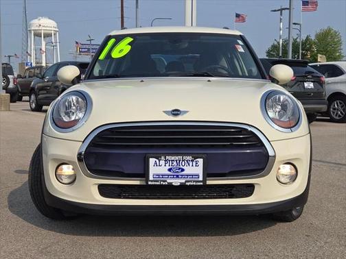2016 MINI Hardtop Cooper
