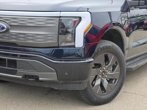 2023 Ford F-150 Lightning LARIAT