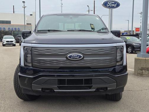 2023 Ford F-150 Lightning LARIAT
