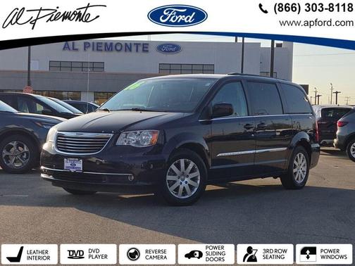 2016 Chrysler Town & Country Touring