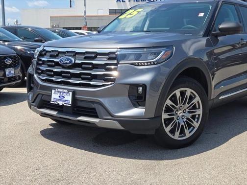 2025 Ford Explorer Active