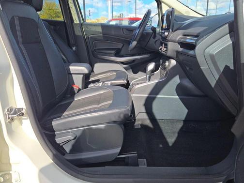 2022 Ford EcoSport SES
