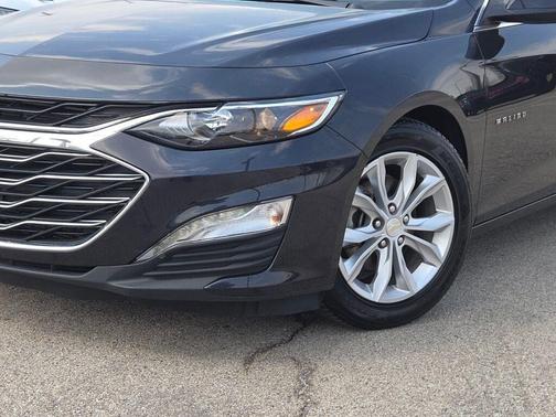 Dark Ash Metallic 2023 Chevrolet Malibu FWD 1LT