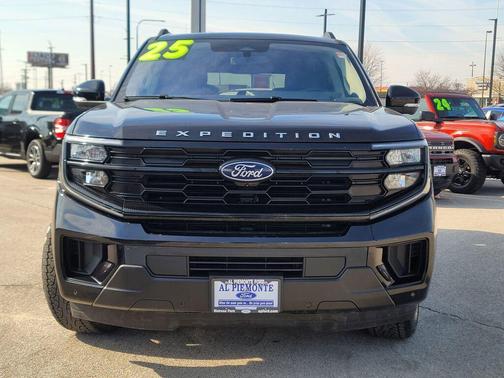 2025 Ford Expedition Max Active 4x4