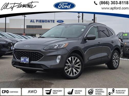 2022 Ford Escape Titanium