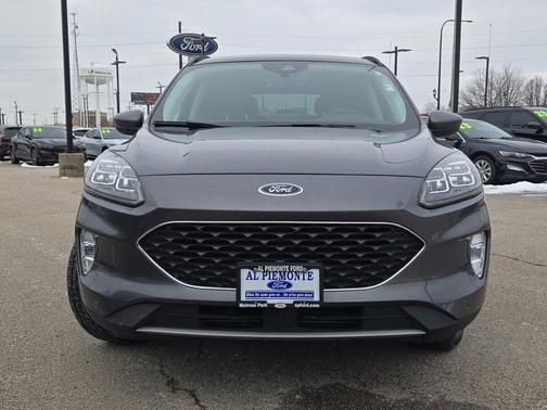 2022 Ford Escape Titanium