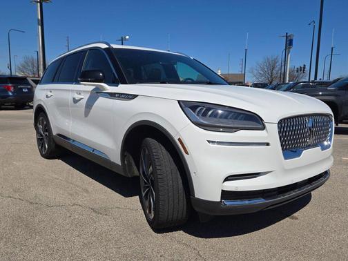 Pristine White Metallic Tri-Coat 2024 Lincoln Aviator Reserve AWD