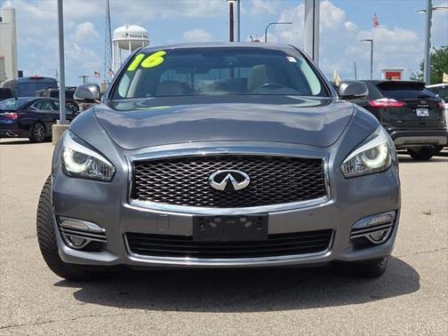 2016 INFINITI Q70 3.7X