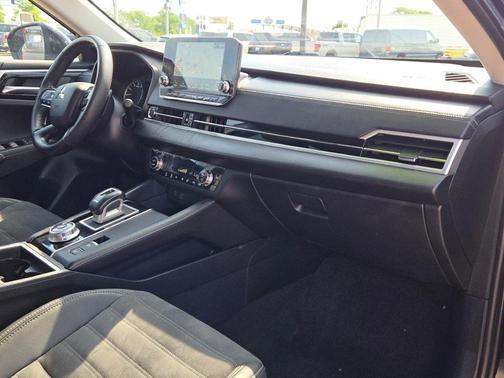 2023 Mitsubishi Outlander SE 2.5 S-AWC