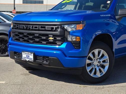 2025 Chevrolet Silverado 1500 Custom