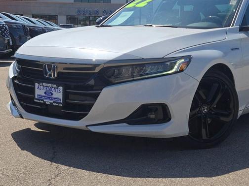 Platinum White Pearl 2022 Honda Accord Hybrid Sport