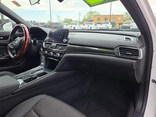 Platinum White Pearl 2022 Honda Accord Hybrid Sport
