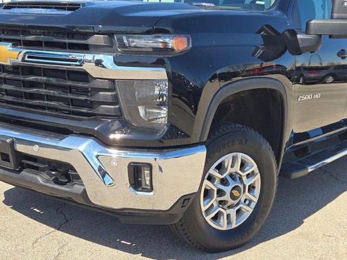 Black 2025 Chevrolet Silverado 2500 LT