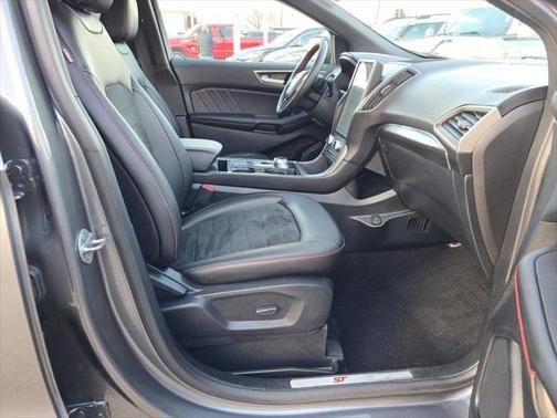 2022 Ford Edge ST Line