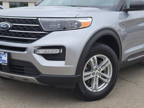 Silver Metallic 2021 Ford Explorer XLT