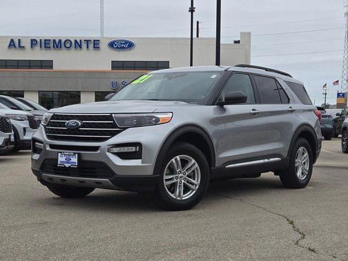 Silver Metallic 2021 Ford Explorer XLT