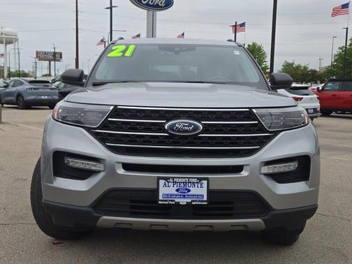 Silver Metallic 2021 Ford Explorer XLT