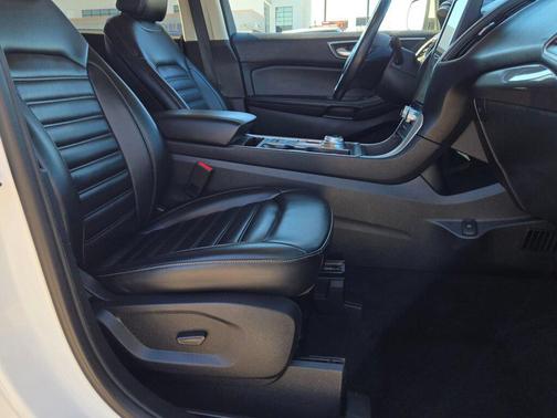 Oxford White 2024 Ford Edge SEL