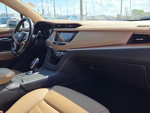 2019 Cadillac XT5 Platinum