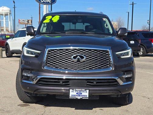 2024 INFINITI QX80 Luxe