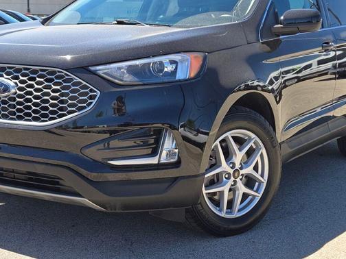 Agate Black Metallic 2024 Ford Edge SEL