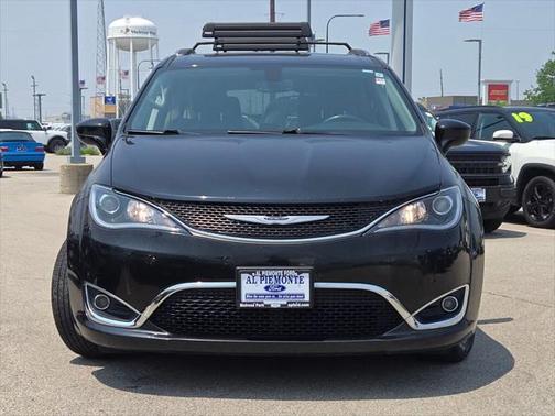 2020 Chrysler Pacifica Touring L
