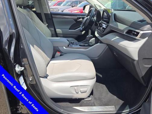 2022 Toyota Highlander Platinum