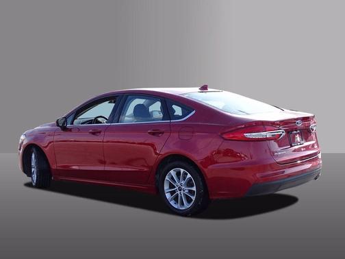 Photo 4 of 23 of 2020 Ford Fusion SE