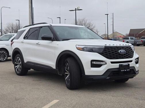 2023 Ford Explorer ST-Line