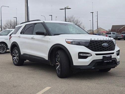 2023 Ford Explorer ST-Line