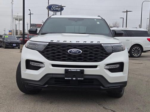 2023 Ford Explorer ST-Line