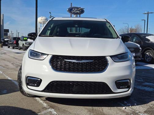 2024 Chrysler Pacifica Limited