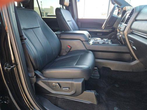 Shadow Black 2018 Ford Expedition XLT