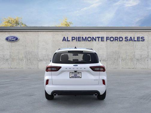 2026 Ford Escape ST-Line Elite