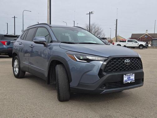 2024 Toyota Corolla Cross LE