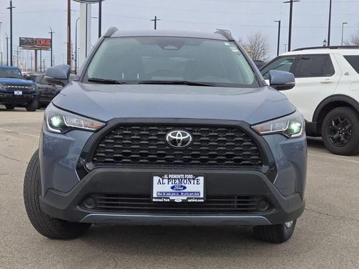 2024 Toyota Corolla Cross LE