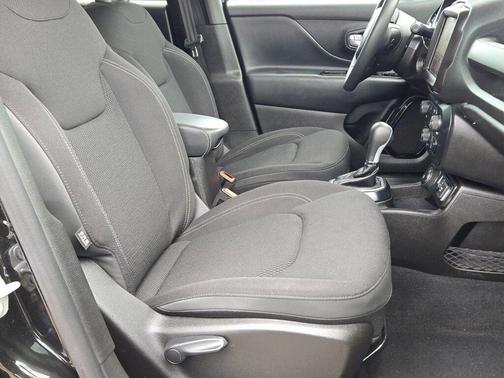 Black Clearcoat 2023 Jeep Renegade Altitude