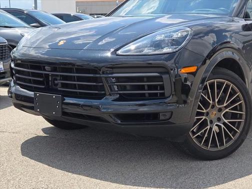 2023 Porsche Cayenne Platinum Edition