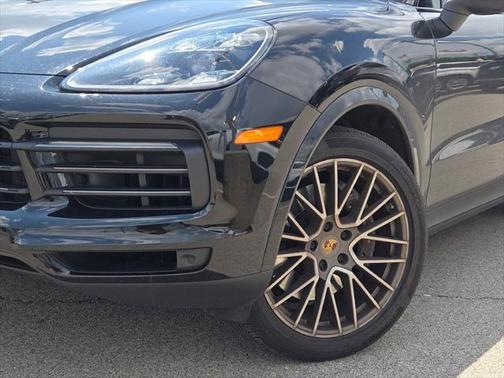 2023 Porsche Cayenne Platinum Edition